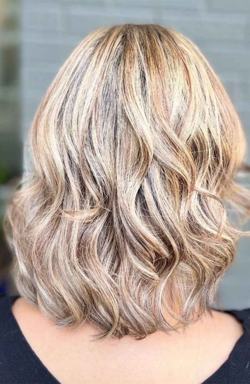 Frisuren Frauen ab 50 mittellang blond: Zeitlose Eleganz in strahlendem Blond